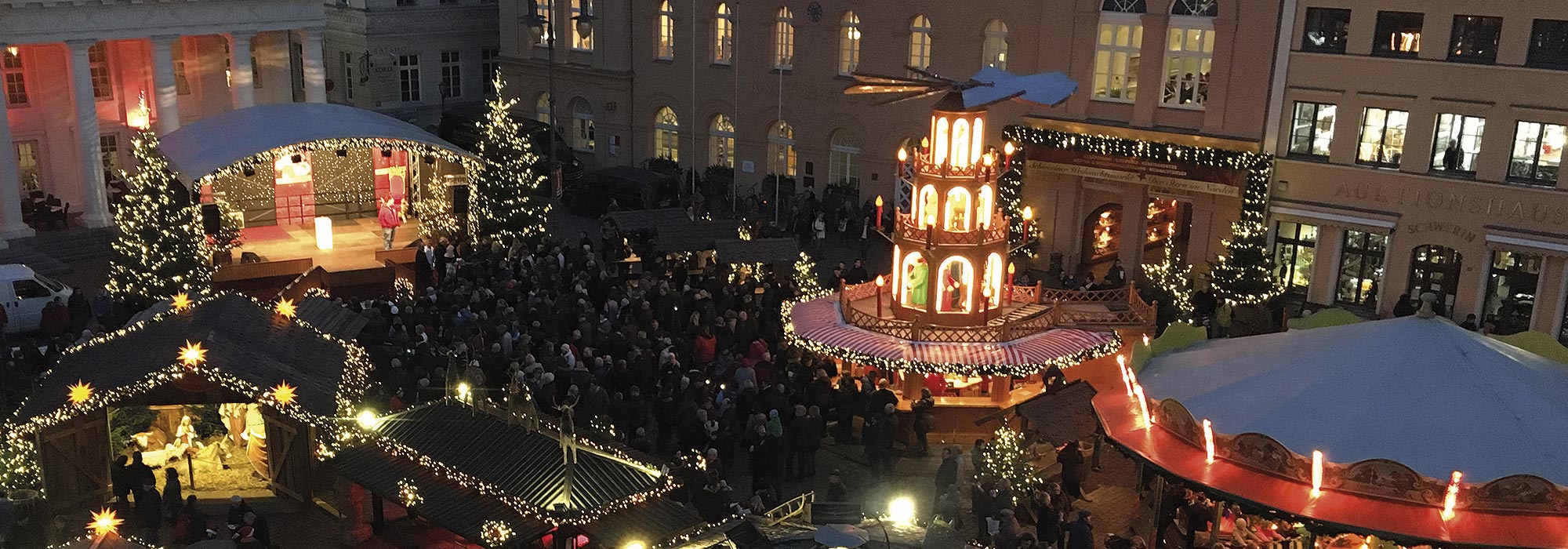 Weihnachtsmarkt Schweriner Weihnachtsmarkt → Der Stern im Norden